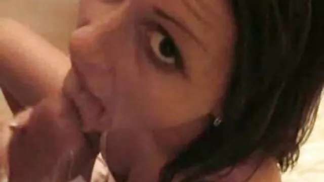 Victoria cogiendo por ano Stark follada en un baño público por un fan