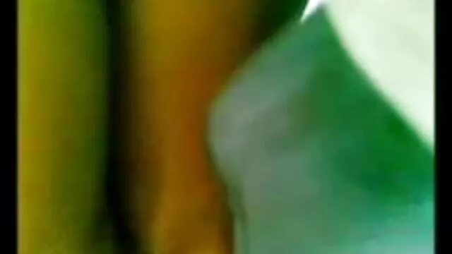 Aquí está la abuela cojidas por el ano