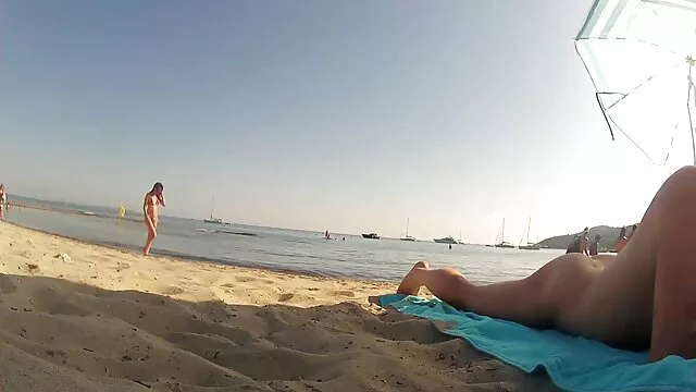 Shay Hendrix se quita las videos de mujeres cojiendo por el ano pantimedias y se masturba
