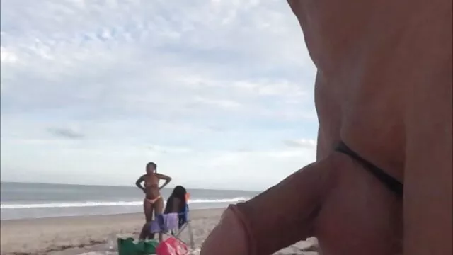 Riley Reid es sexo por el ano videos una sexy petite chupando y follando.