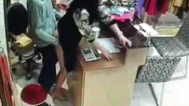Rubia tetona caliente se cojiendo x el ano la follan